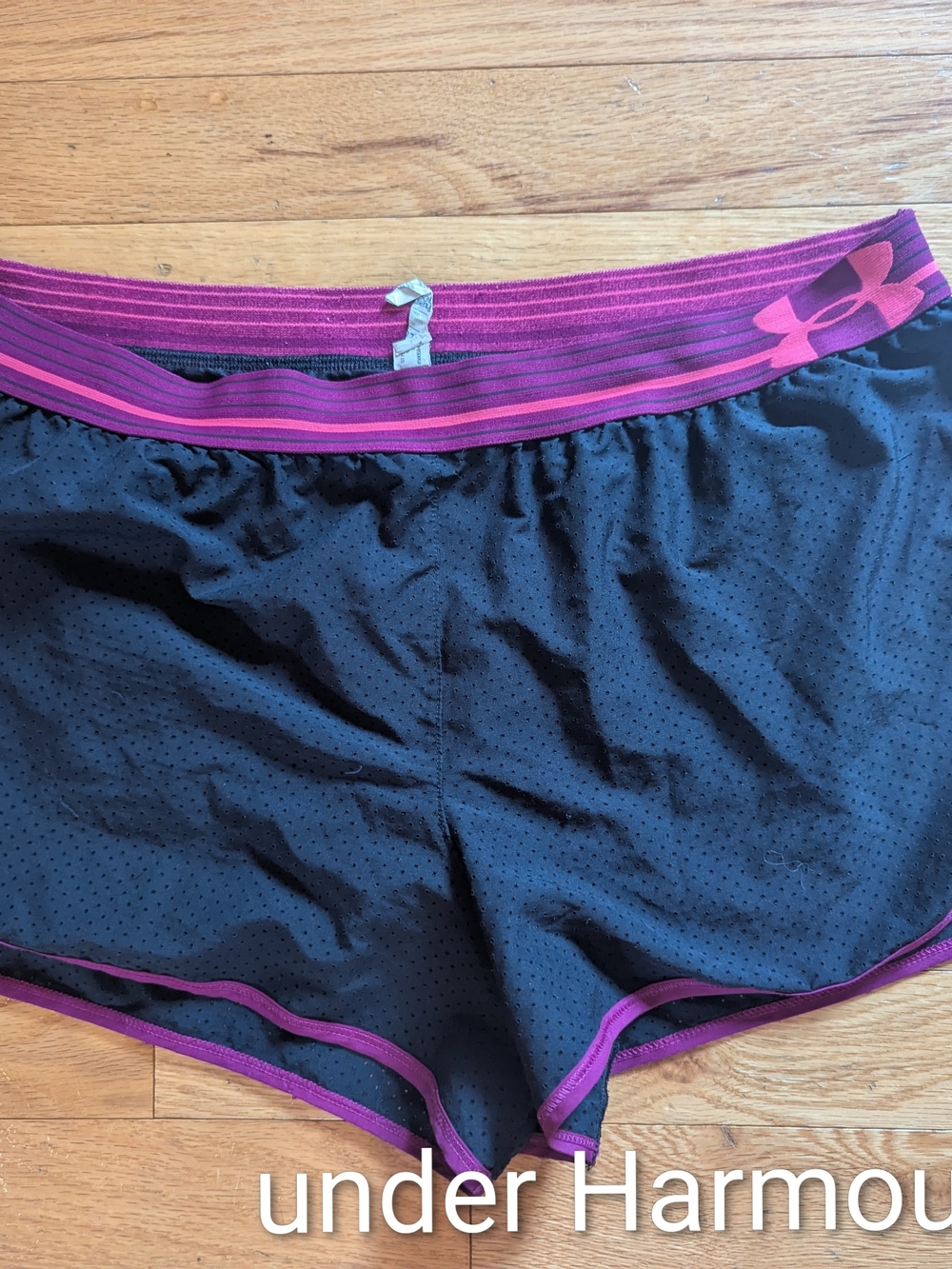 Under Armour Large Women Black Gym Shorts with Magenta Waistband